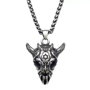 Horned Skull Pendant Necklace for Men Women, Stainless Steel Gothic Skull Chain, Vintage Statement Necklace, Biker Streetwear Jewelry Gift
