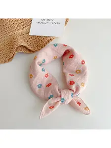 The ultimate vibe-boosting accessory! Japanese-style denim star print bandana – a versatile, age-defying piece that works as both a scarf and a hairband.