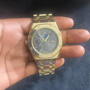 Men's Watches - Stylish Timepiece for Everyday Wear