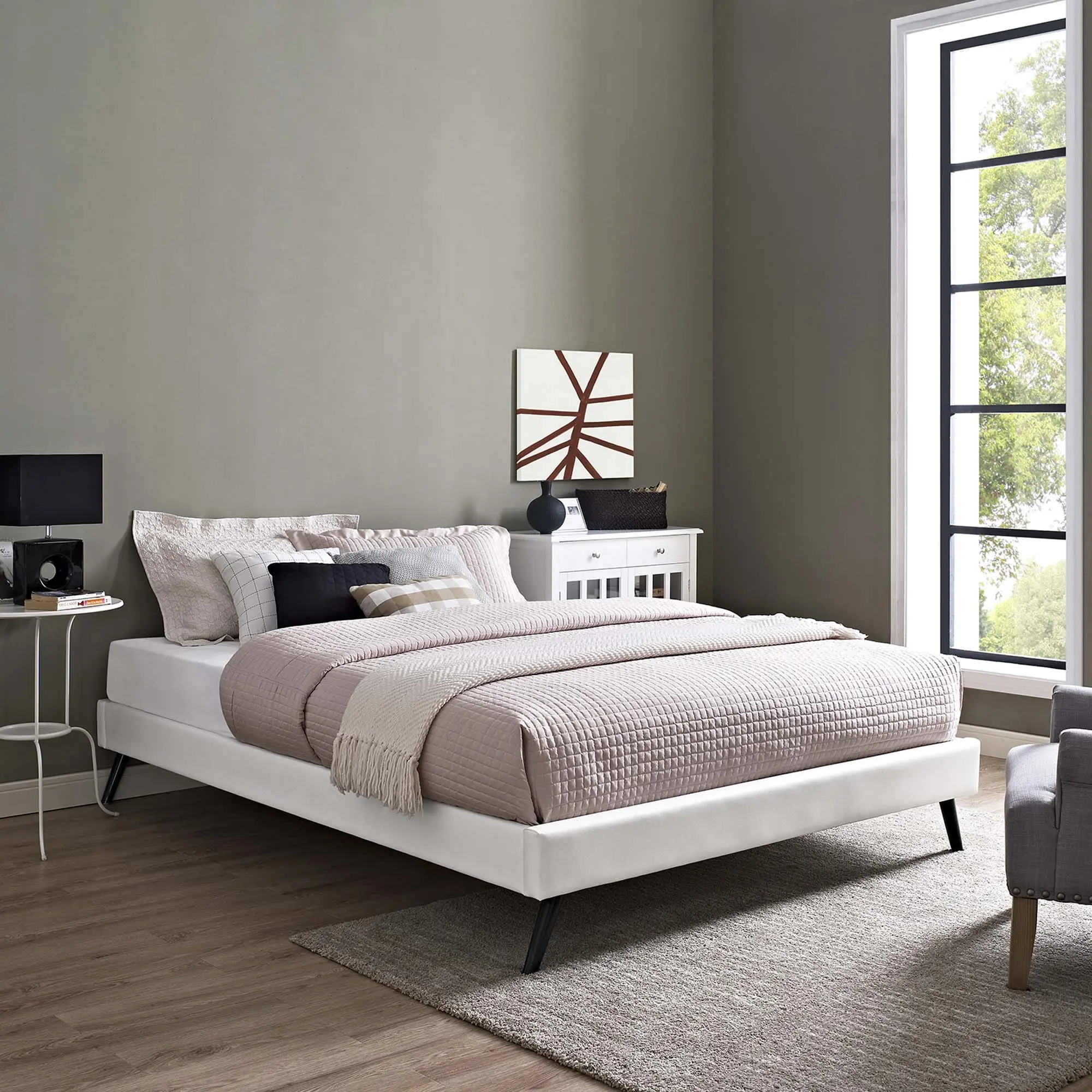 Modway Loryn Queen Vinyl Bed Frame - Minimalist, Contemporary, Mid-Century Modern Design for Modern Bedroom, with Tapered Wood Round Splayed Legs in White, Tapered Wood Legs, Centered Supporting Bar