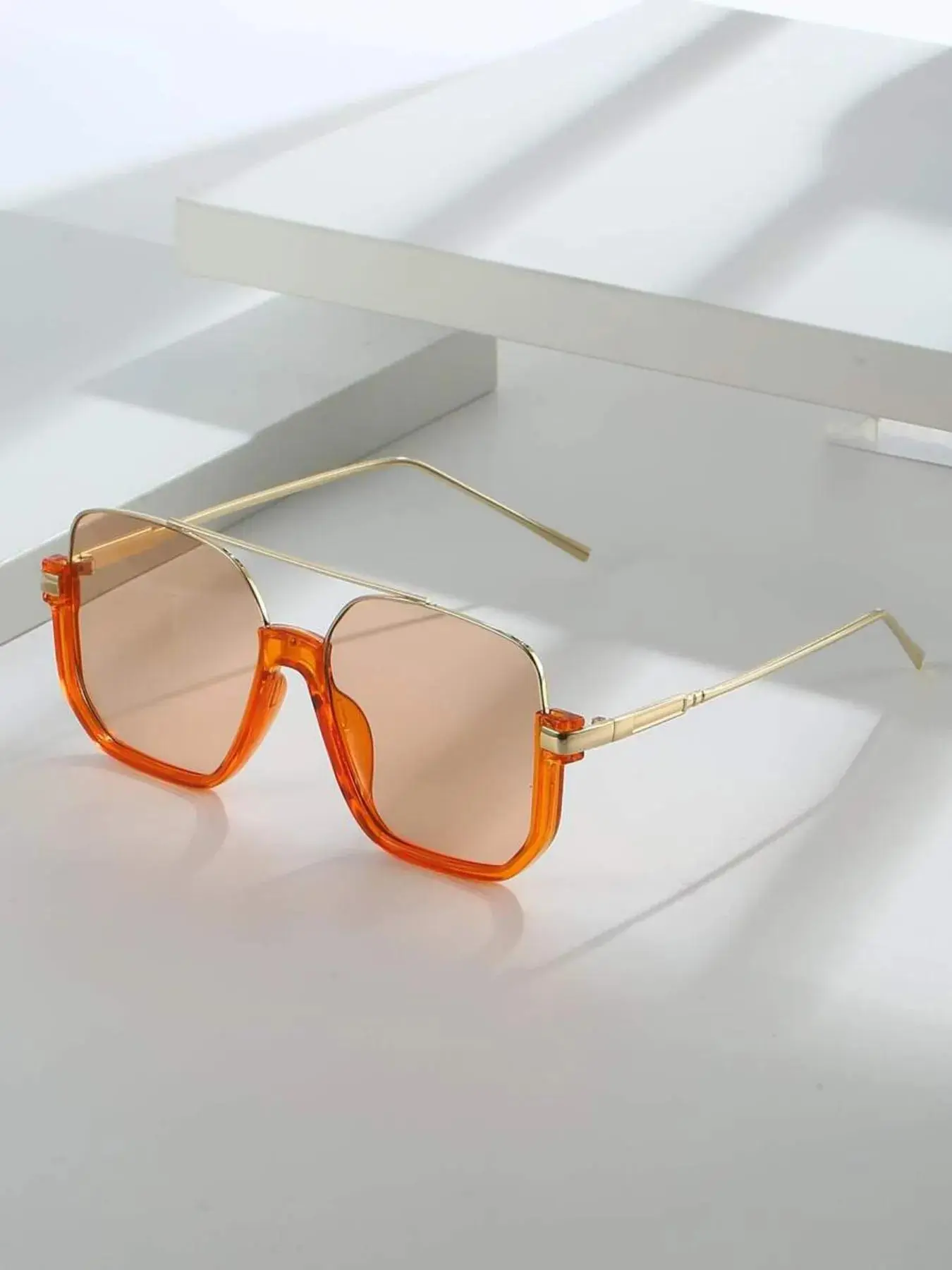 Women's Retro Oversized Fashion Glasses, Beach Accessory Sunglasses, Business Casual Style, Spring Summer Bright Colors, College Wind Design