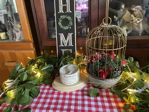 Elegant Serenity Hand Poured Concrete Candle: 7 Ounces of Pure Tranquility