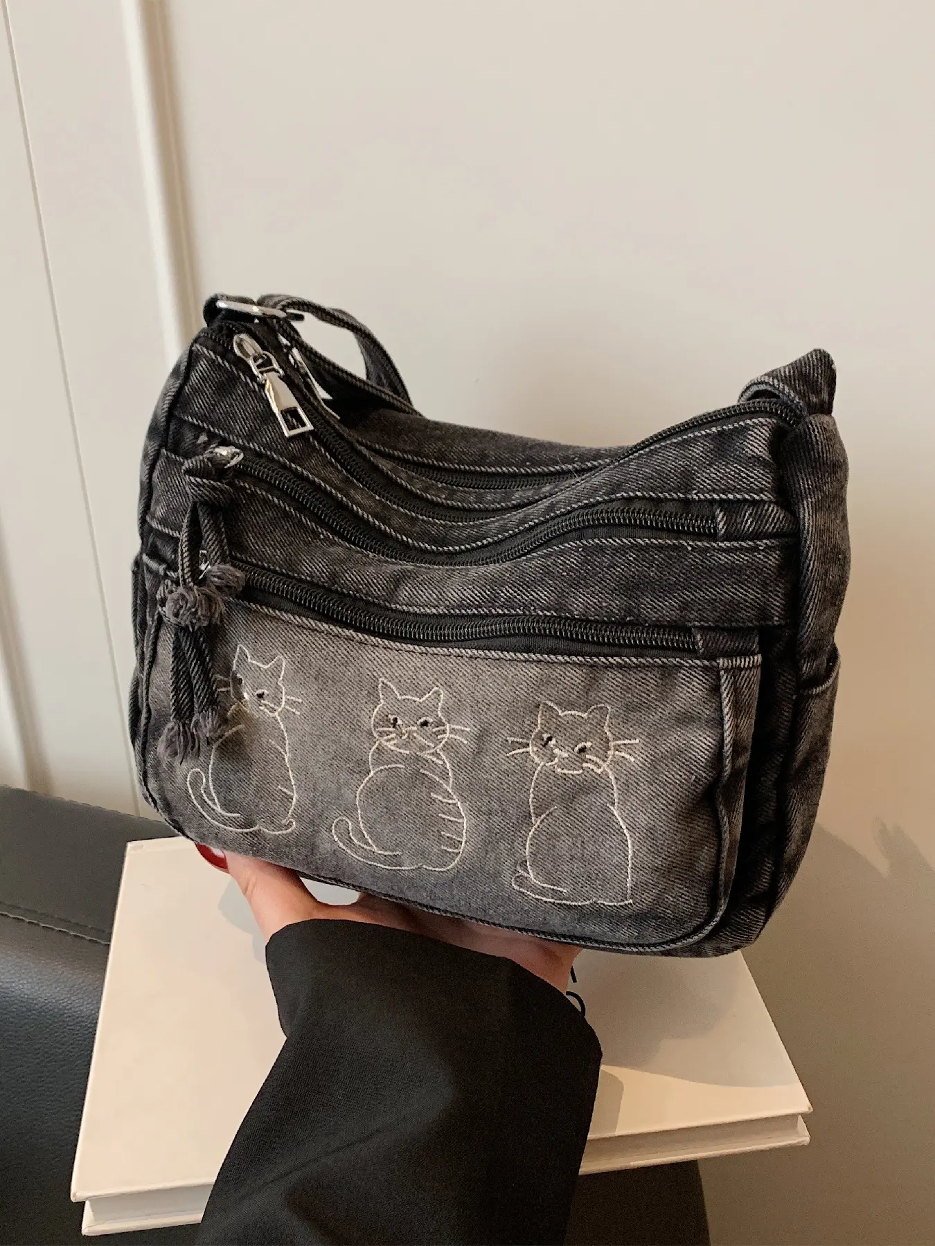 Trendy Fashion Multi-Pocket Smooth Zipper Design Denim Bag, Stylish and Practical Crossbody Bag, Perfect for Daily Use, Denim Single Shoulder Purse, Zipper Purse, Fashionable Casual Bag