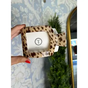 Blonde tortoise large flat square clip