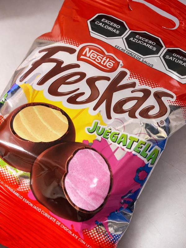 FRESKAS NESTLE - CARAMELO ESPONJADO CUBIERTOS DE CHOCOLATE CON LECHE - 35 GRAMS PER BAG - PRODUCT OF MEXICO