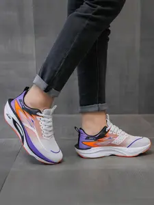 Lightweight Running Shoes for Men and Women, Carbon Fiber Technology, Breathable Design, Anti-Slip Sole, Ideal for Marathon and Fitness Training