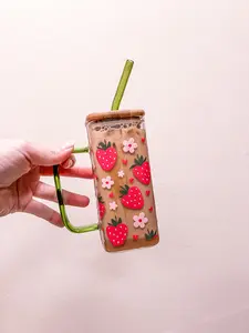 Strawberry Square Glass 14oz