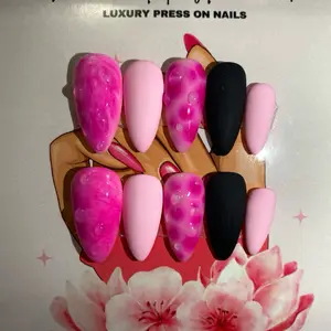 Pink and Black Almond Shaped 20pcs Press On Nails - Medium Length, Luxury Press On Nail Design