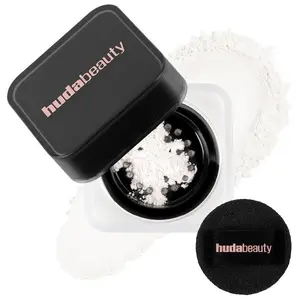 HUDA BEAUTY  Mini Easy Bake Loose Baking & Setting Powder (Size 0.21 oz/6 g)