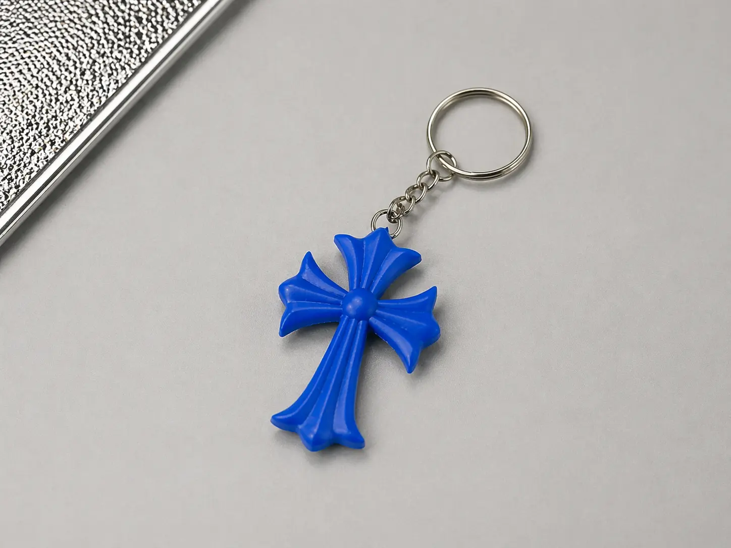 Y2K Stylish Cross Keychain - Chain-Attached Keychain Accessories for Women, Durable Fashion Accessory for Everyday Use