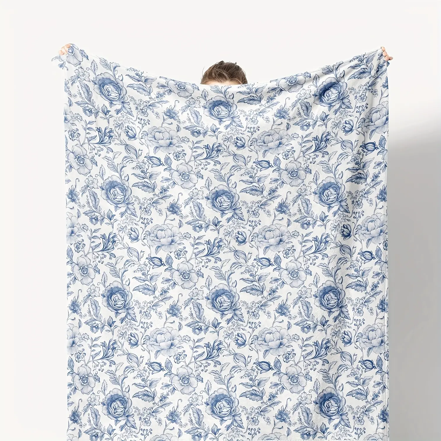 1pc Blue and white chinoiserie floral blanket, millennial blue floral blanket for sofa bed living room bedroom, chinoiserie home decor blanket, large millennial decorative flannel throw blanket