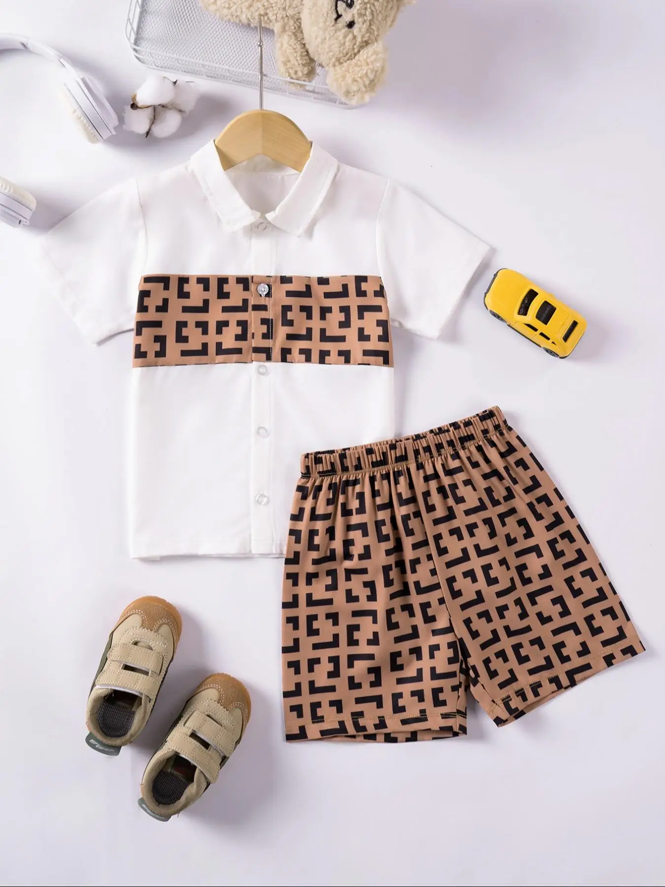 Two-Piece Set Boy's Patchwork Print Short Sleeve Shirt & Shorts Set, Casual Summer Clothes for Kids Outdoor Holiday, Kids Clothing