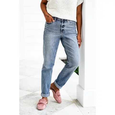 Judy Blue Work From Home Mid Rise Bleach Washed Boyfriends