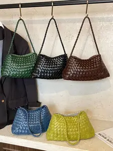 Luxury Cowhide Handwoven Crossbody Shoulder Bag, Casual Single-Shoulder Basket Bag, French Vacation Style, Quilted Crossbody Bag, Fall & Winter