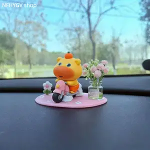 Cute Capybara Scooter Car Dashboard Ornament, Kawaii Cartoon Animal Figurine, Adorable Water Car Interior Decor for Women and Girls