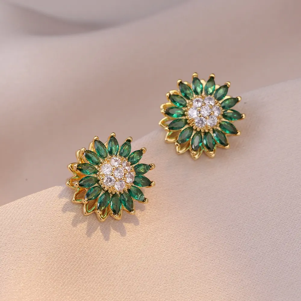 E0681 Green Earrings