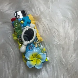 Junk Lighter with Floral Design and Unique Features