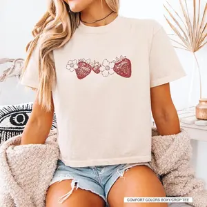 Comfort Colors Boxy Crop Tee Strawberry Floral Graphic Shirt Cute Summer Cropped Top Women Aesthetic Tee