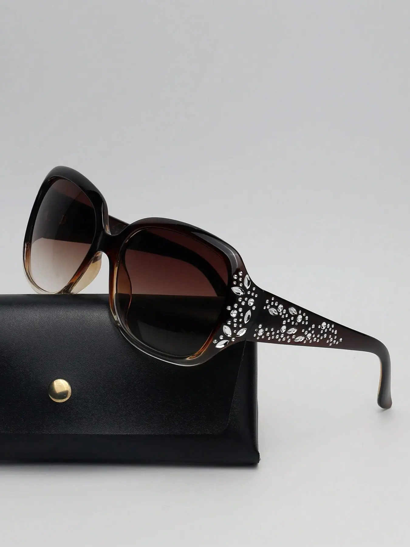 1pcs Black Big Frame Plating Imitation Rhinestone Effect Retro Gorgeous for Summer Vacation, Daily Commuting, Traveling, Hiking, Sunshades, Outdoor Glasses, Bohemian Style Women's Fashion, Retro Casual Glasses, Decorative Glasses