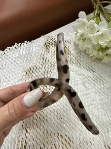 Eco-Friendly Matte Tortoiseshell Claw Clip folWomen -Oversized Non-Slip Hair Grip