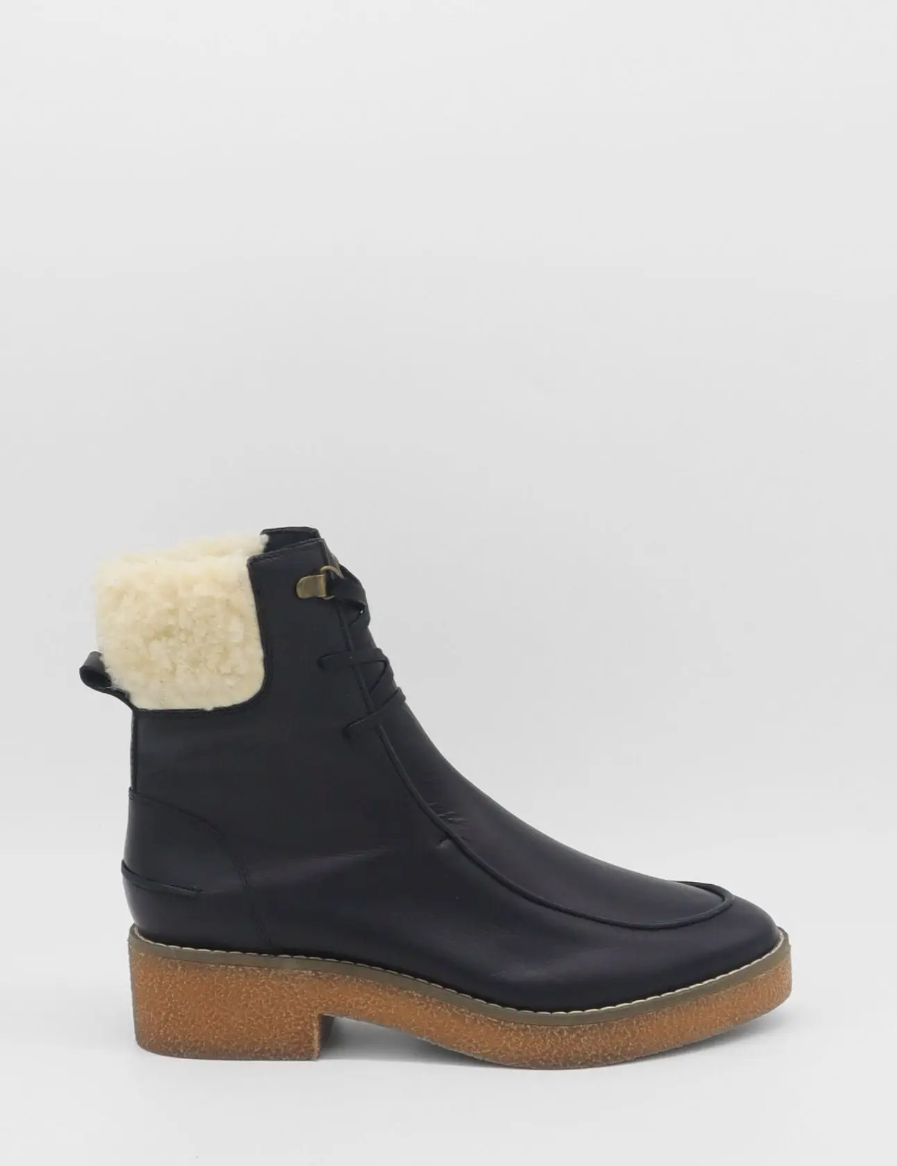 Stivali Vetta ankle boots in black leather