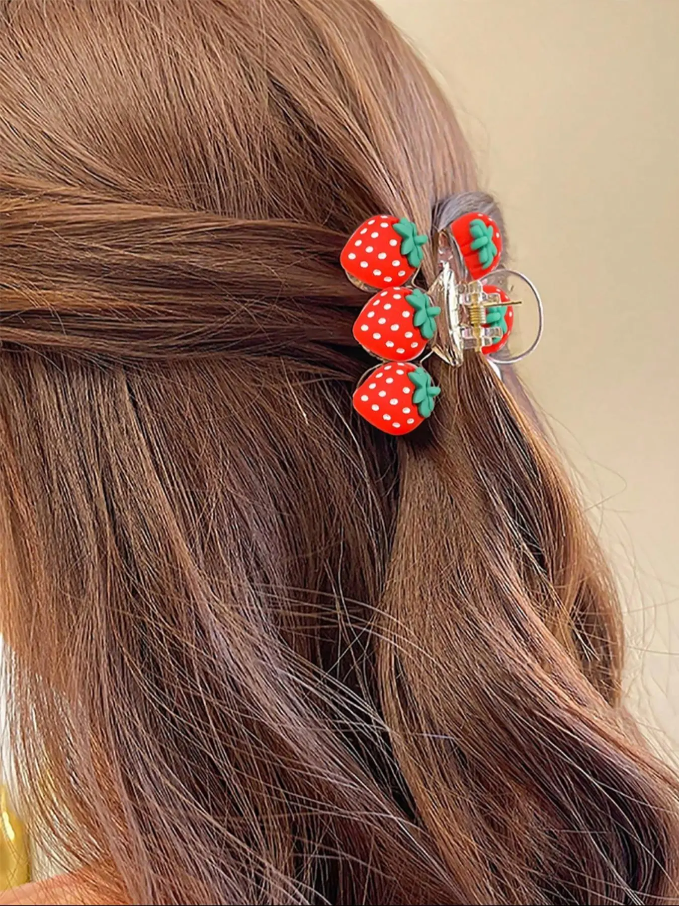 Cute Playful Strawberry Design Hair Claw, Fashionable Plastic Mini Hair Claw Clip Super Cute Clips Hair Accessories for Women & Girls, Lovely Hairwear for Daily Used