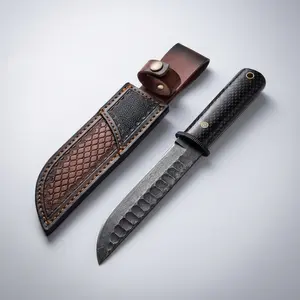 This black straight-bladed knife features a Damshu alloy pattern and is made of high-quality stainless steel. The blade has a distinctive smooth texture and is designed using the classic forging technique, accompanied by a handcrafted leather sheath.