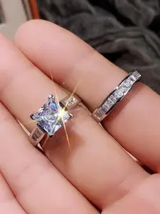 Two-piece Fashion Layered Square Diamond Ring, Retro Elegant Style, Square Diamond Inlaid Firmly/ Smooth Ring Band Fits Fingers, Perfect for Holiday Gifts/Girlfriend Sharing, Suitable for Girls Pursuing Elegance