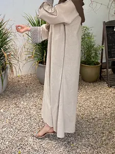 Women's Elegant Middle Eastern Dress Modesty Abaya, All-Season Wear, Moderate Coverage, Non-Sheer Fabric, Versatile and Stylish