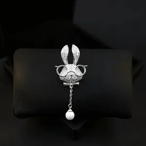Glasses Rabbit Brooch Exquisite Bunny Lapel Pin for Women Luxury Elegant Alloy Jewelry Gift for Shawl Coat Bag Backpack Decor