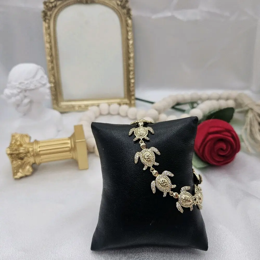 valdiviajewelry #2317 Turtle bracelet, 14k gold plated, high quality