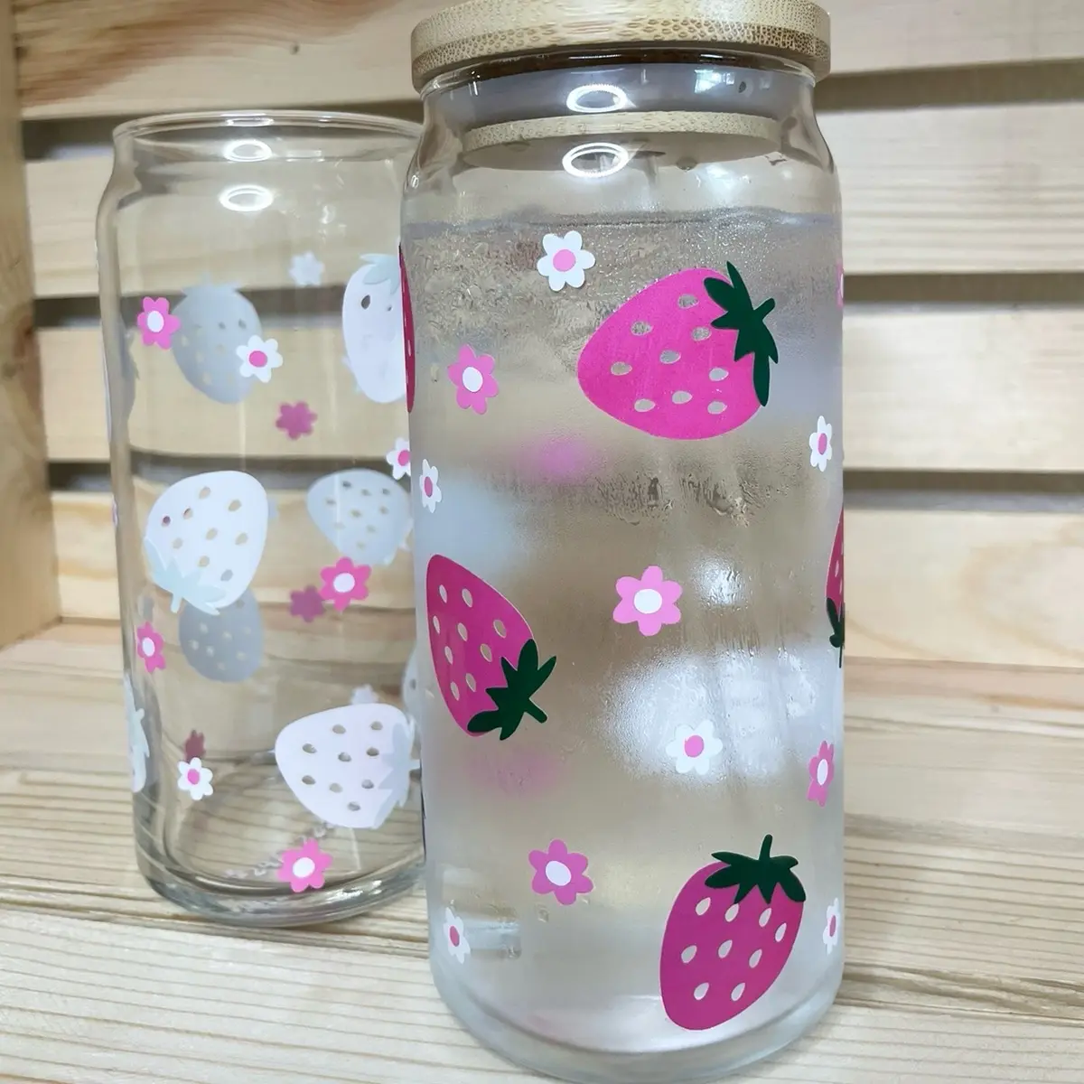 color changing strawberry libbey glass can