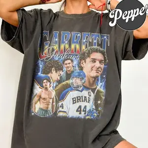 90S BRIAR UNIVERSITY HOCKEY Garrett Graham Bootleg T- Shirt - Off Campus Hockey Movie Shirt - Briar University Hockey Team Sweatshirt - Hoodie Unisex Heavy Cotton Tee - Off Campus Merch