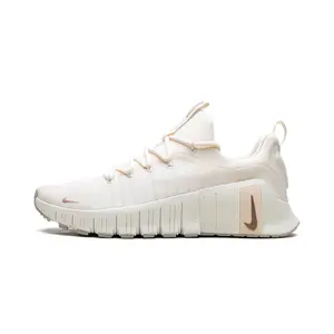 Free Metcon 6 WMNS "Pale Ivory / Guava Ice / Sail / Metallic Red Bronze" FJ7126 100