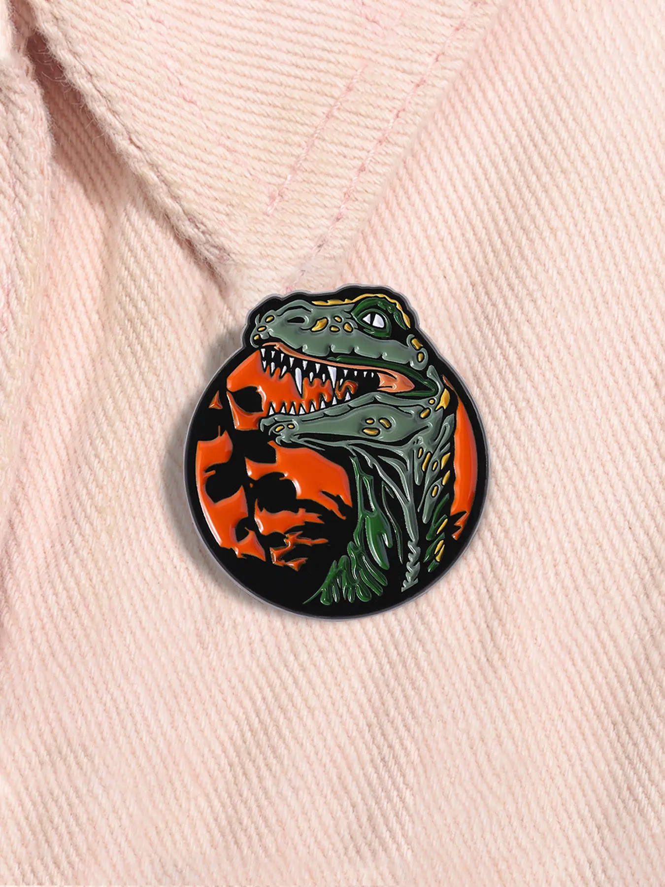 Jurassic Park Tyrannosaurus Rex Enamel Pin Alloy Sci-Fi Movie Peripherals Jurassic Theme Ferocious Dinosaur Metal Brooch Lapel Backpack Badge Jewelry Collectible Gift for Kids Friends