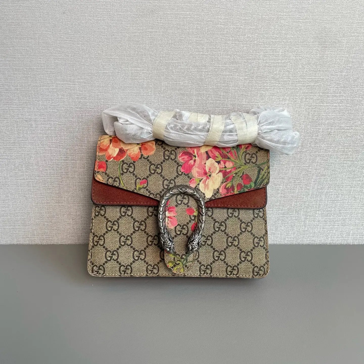 Pre-owned GUCCI GG Blooms Mini Dionysus Shoulder Bag Beige Pink SC235