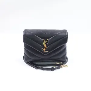 Pre-owned Yves Saint Laurent Lambskin Shoulder Bags Saint Laurent Loulou Black Leather Shoulder Bag T10393105