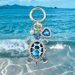 Ocean Style Turtle Keychain with Pearl Heart Charm Aesthetic Marine Animal Bag Charm Cute Unisex Key Ring for Bags & Keys Trendy Friendship Gift for Daily Use