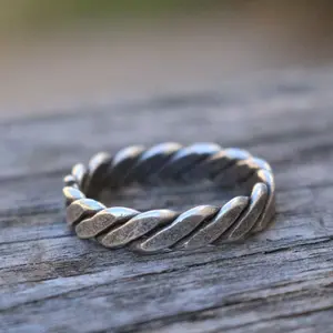 Braided Silver Band Ring - Stylish and Elegant Design for Versatile Wear