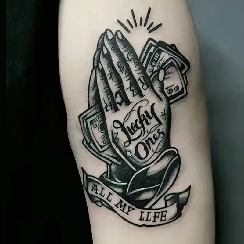 6 large picture herbal tattoo stickers, containing 1 prayer element and 5 random styles, last 7-15 days, waterproof and friction-resistant, realistic effect, suitable for people who are afraid of pain and do not want to get a tattoo