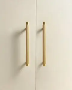 MERCER KNURLED CABINET PULL IN MATTE BRASS