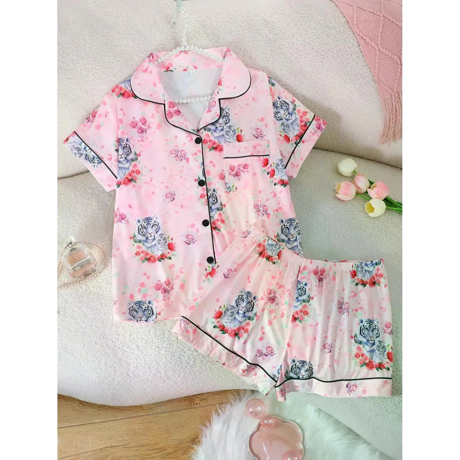 Floral Cartoon Tiger Women's 2-Piece Pajama Set, Collared Short Sleeve Top & Elastic Waist Shorts, Cozy Sleepwear