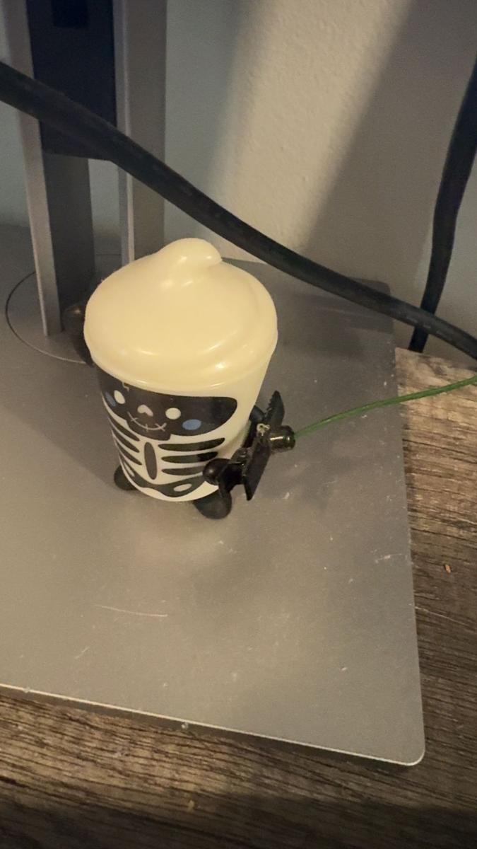 Item: White, Tshirt XL