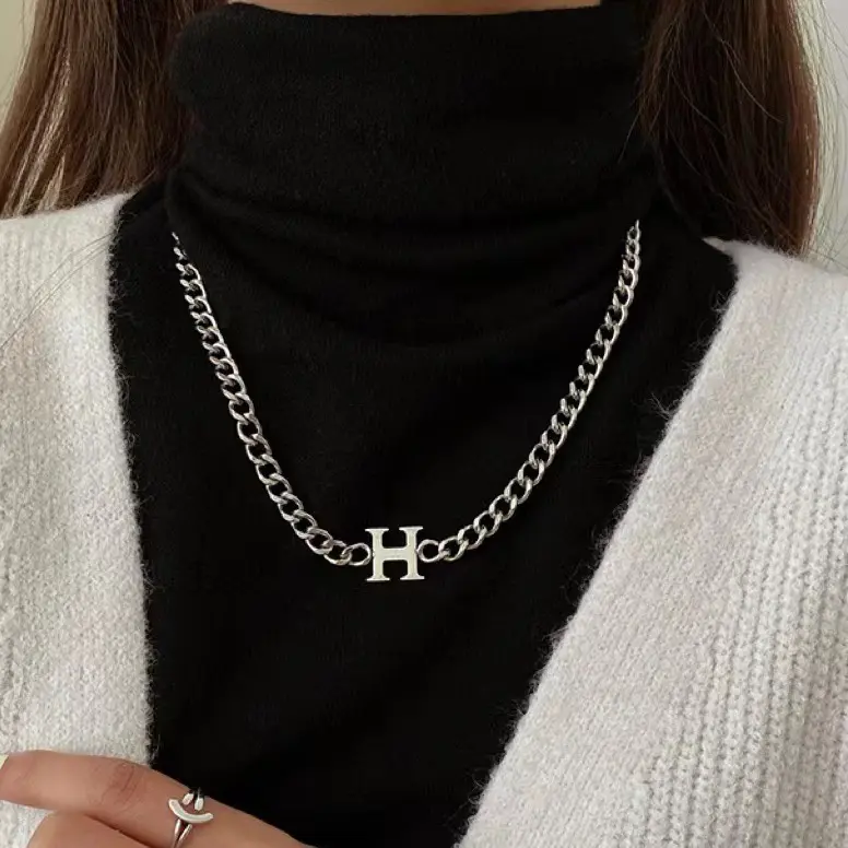 Titanium Steel Non-Fading H Letter Necklace European and American Ins Niche Versatile Light Luxury High-End Feel Hot Girl Temperament Versatile Accessory