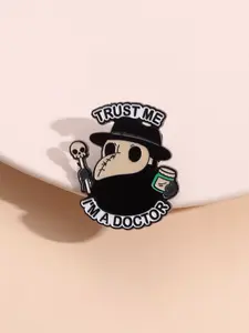 Cartoon Plague Doctor Enamel Brooch, Creative English Quote“TRUST ME, I'M A DOCTOR”, Metal Pin, Neutral Design, Daily Wear, Gift for Friends