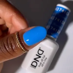 DND 741 Diamond Eyes Gel and Lacquer Duo nail care nail art blue gel nail