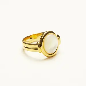 Mother Of Pearl Vintage Signet Ring