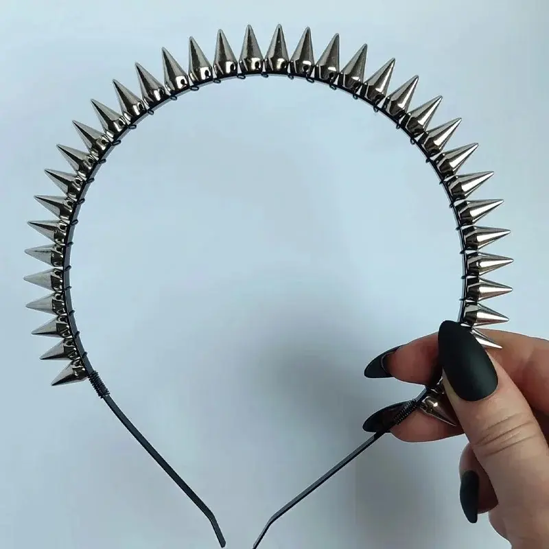 Halloween punk style Rivet Punk Spike Headband Studded Headband  Fashion Headwear Simple Party Hair Band Hair Clips for Women