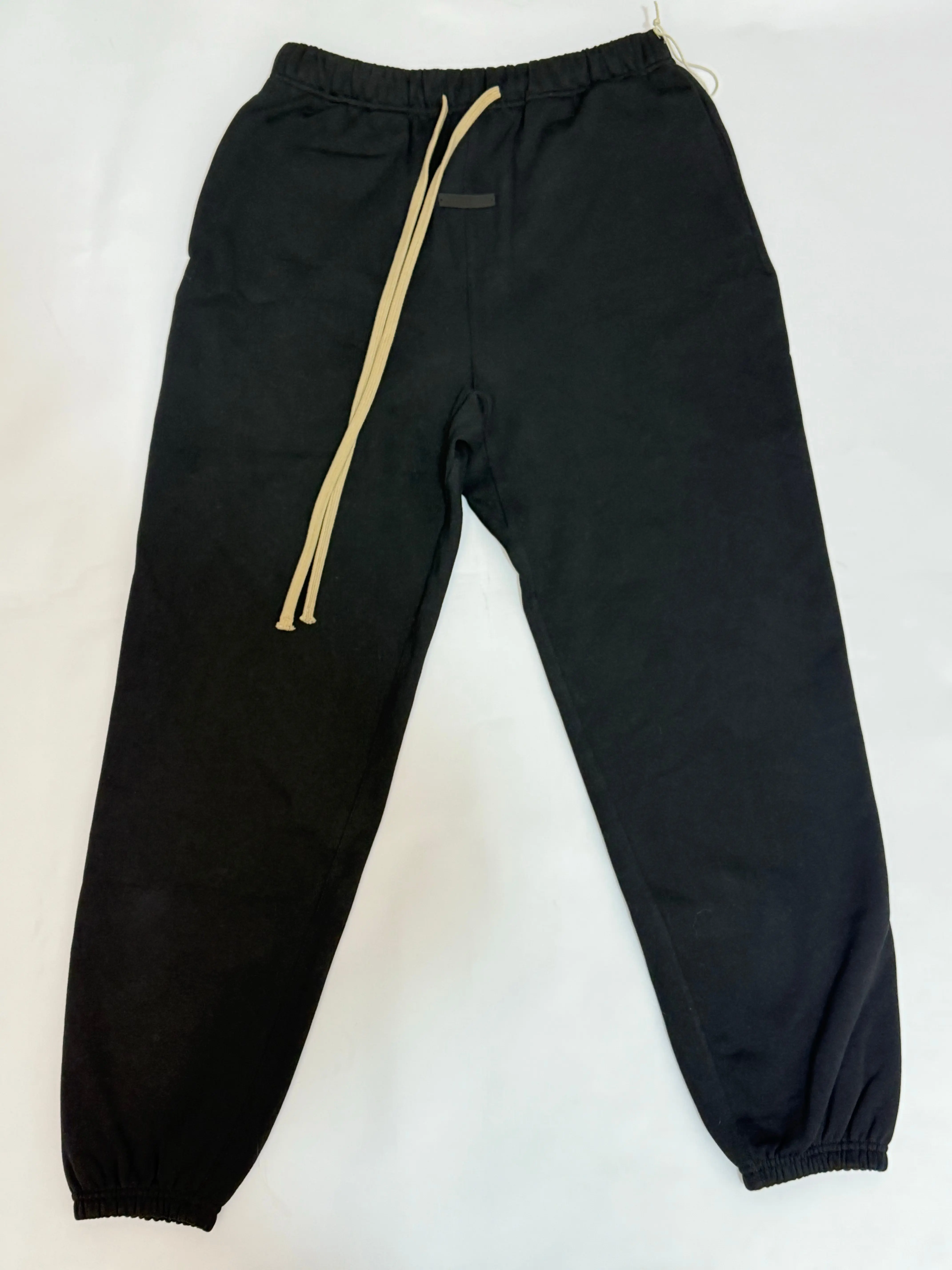 2024 Men's Cotton Fleece Black Sweatpants - Tapered, Warm, Minimalist, Plain, Loose, Aesthetic Unisex Street Wear Bottoms for Casual Wear, Pair with Chunky Sneakers