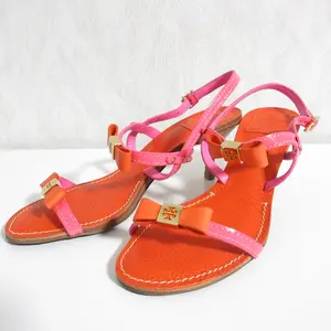 Pre-owned Tory Burch Calfskin Small Leather Goods Leather Strap Sandals
